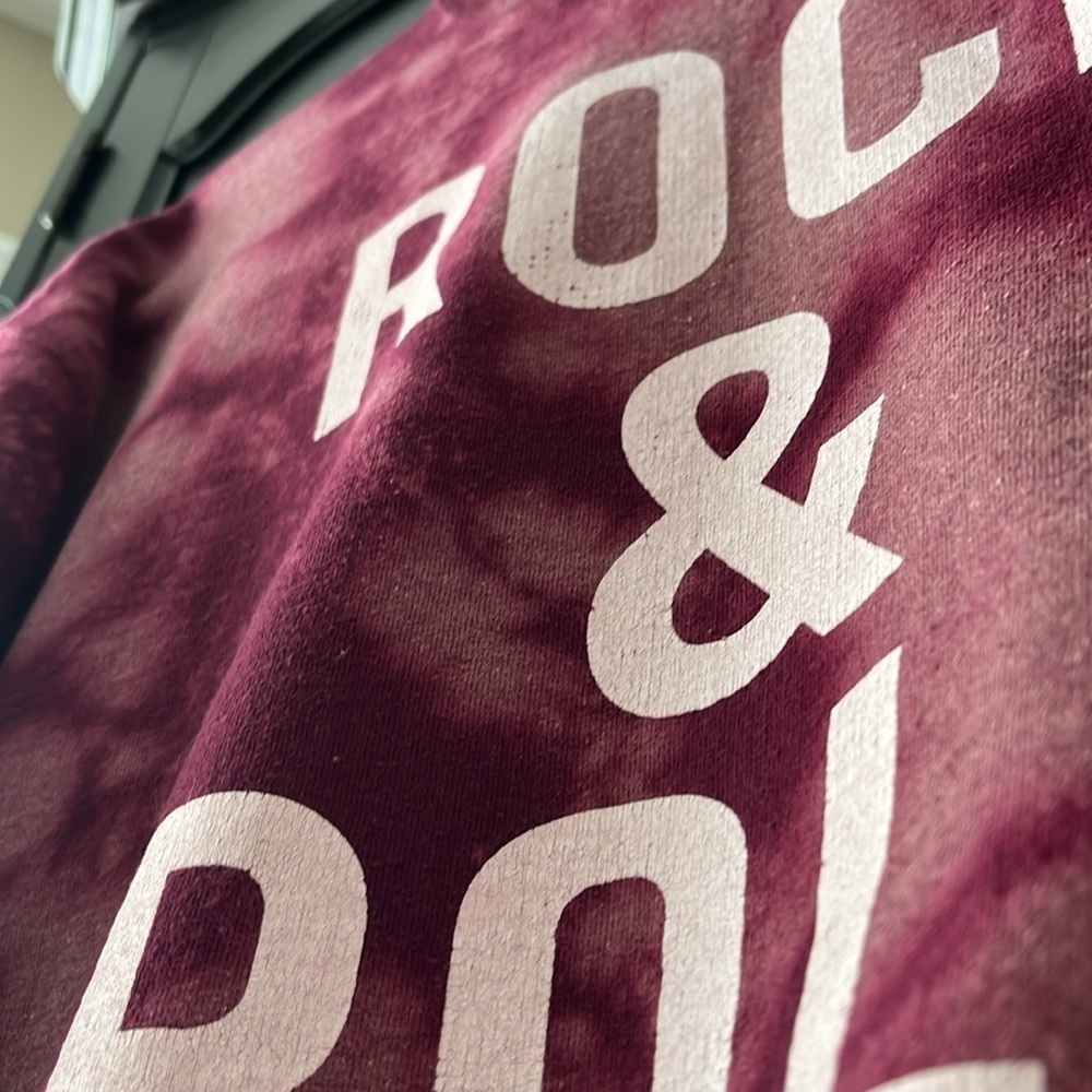 Gildan tie-dye rock and roll sweatshirt - Picture 7 of 8